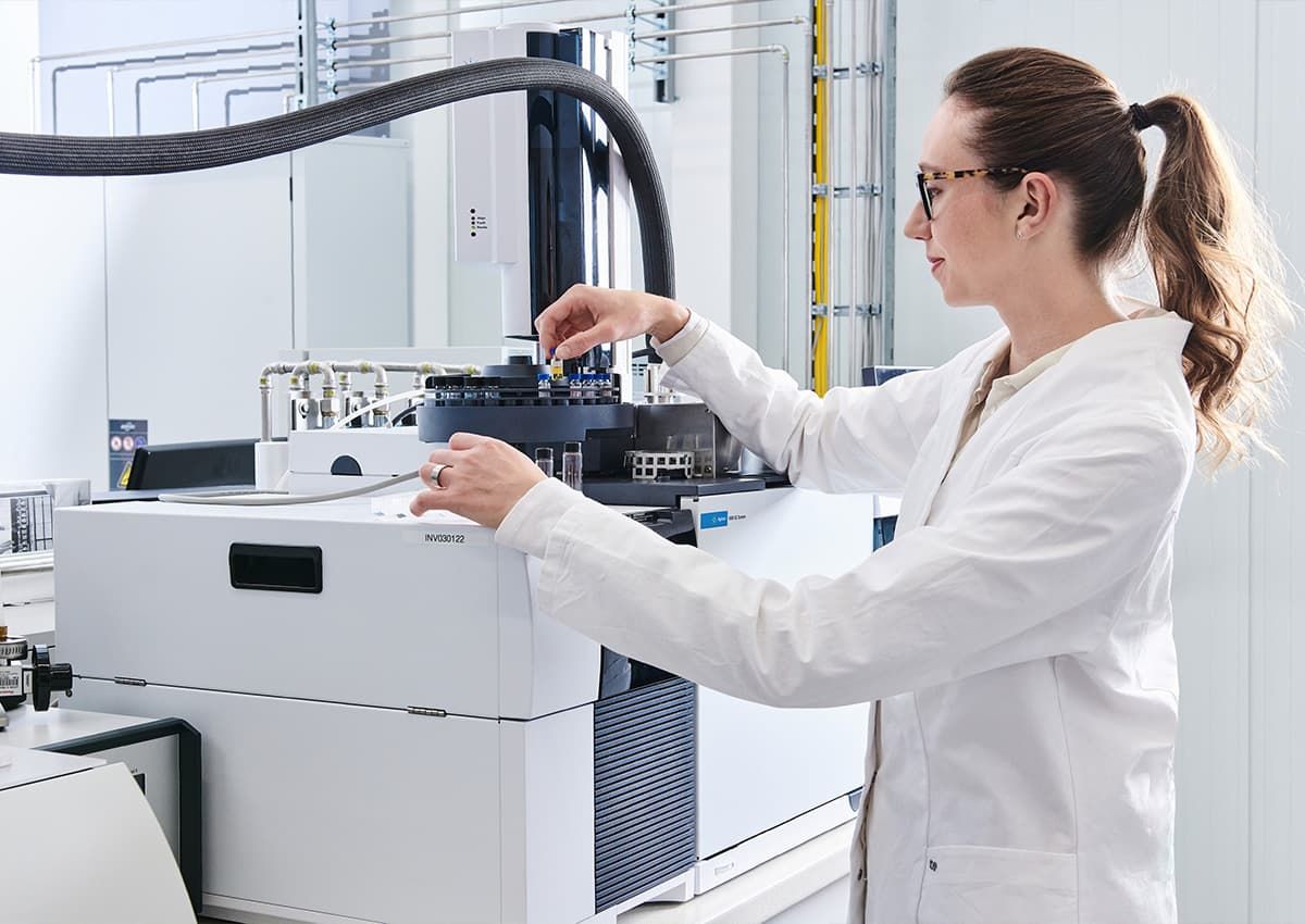 Analysis of complex mixtures using gas chromatography GC