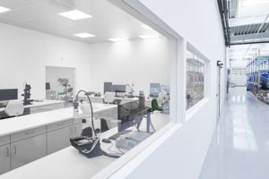 Clean room laboratory for technical cleanliness