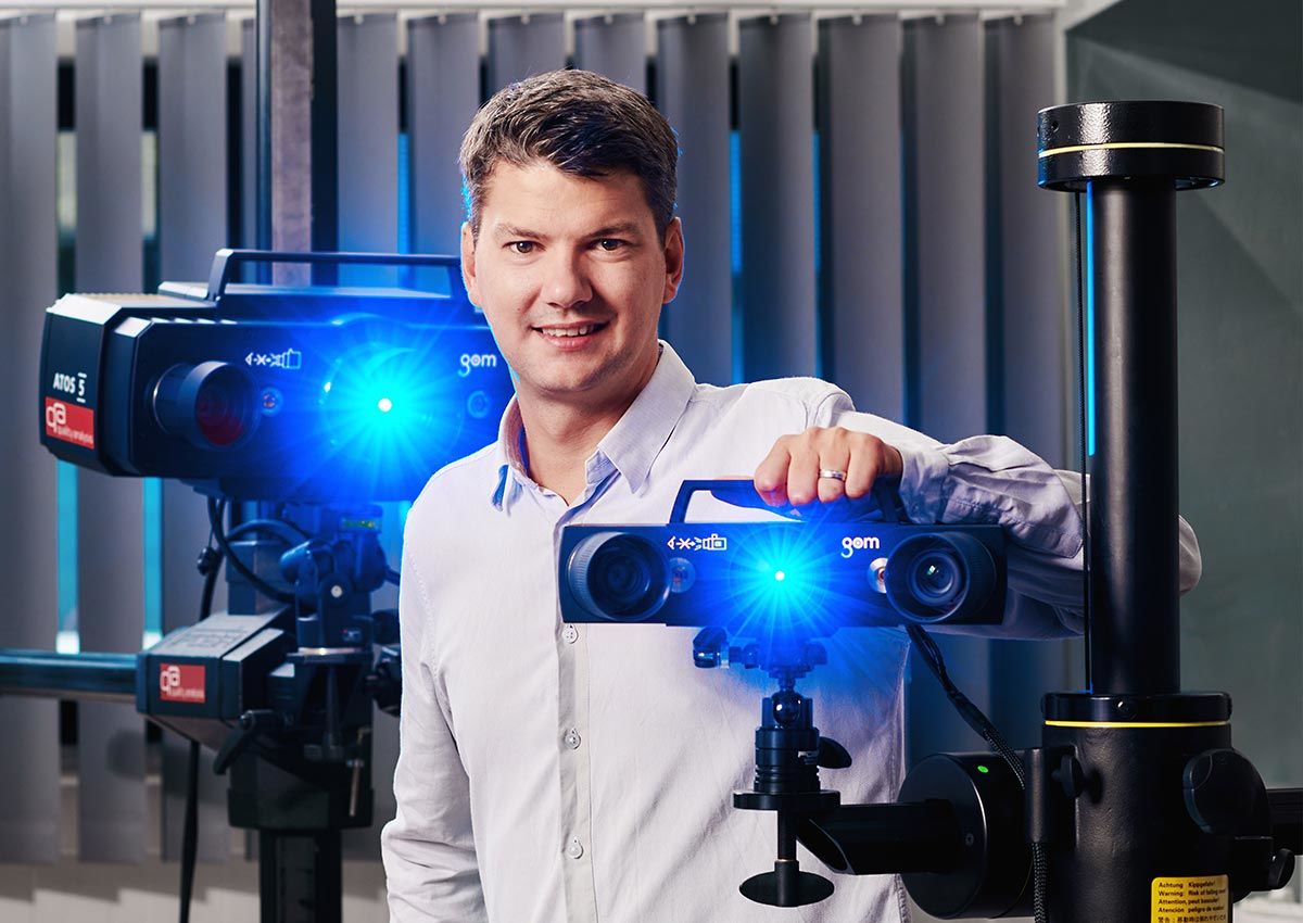 Optical metrology for digitising components