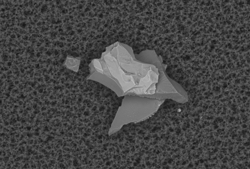 Particle analysis and classification with the SEM