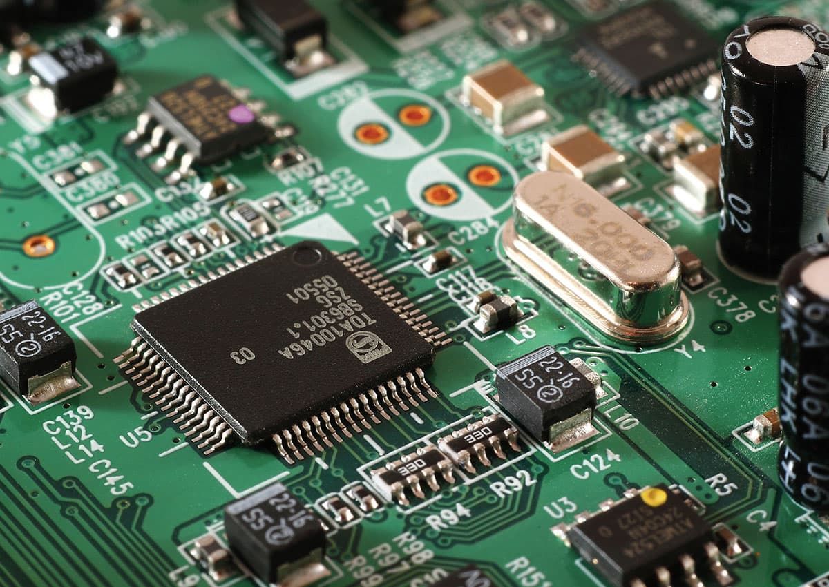 Analyses of electronic components