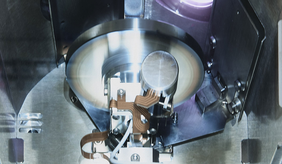 Sputtering of the sample in preparation for SEM-EDX analysis